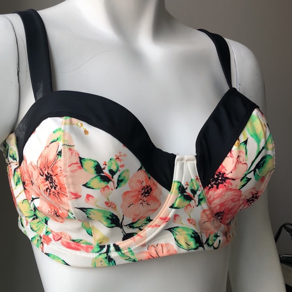 Full Coverage Bikini/Swim Top with Underwire - Picture 1 of 5